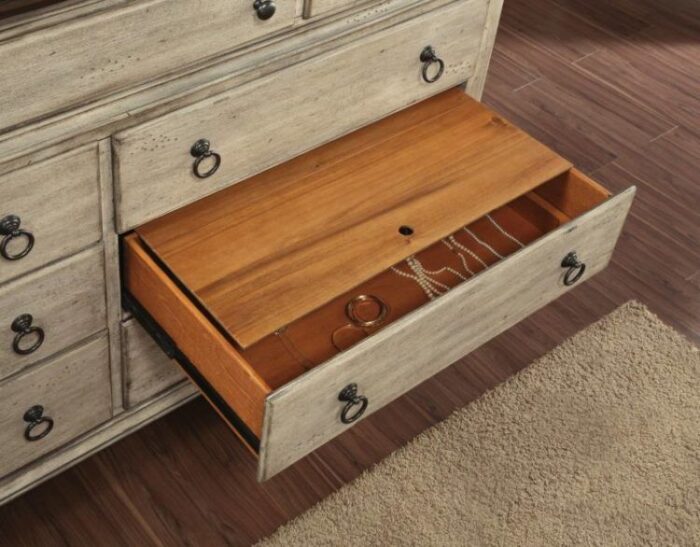 Plymouth Dresser - Image 3