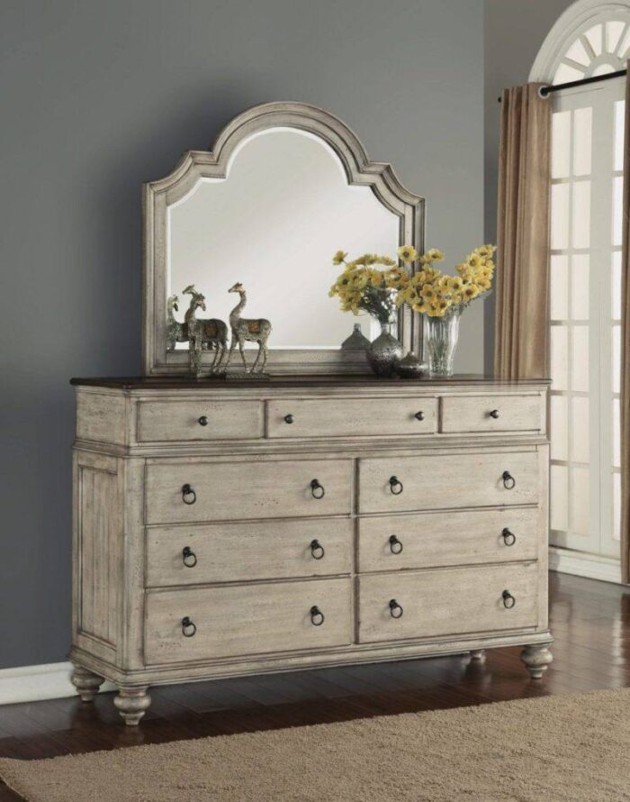 Plymouth Dresser - Image 2