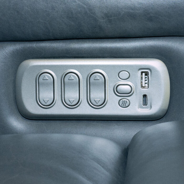 Oasis Storm Leather Power Reclining Sofa with Power Headrests, Lumbar, Heat & Massage - Image 5